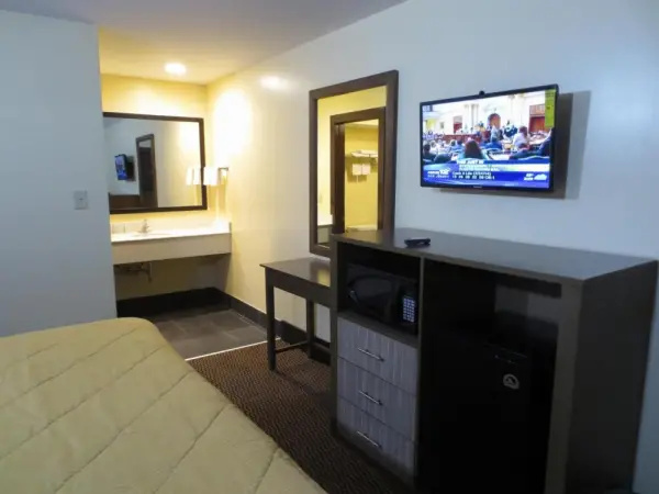 Brick Motor Inn 5